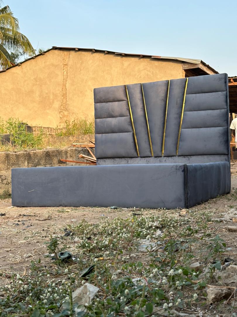 4x6 Bedframe